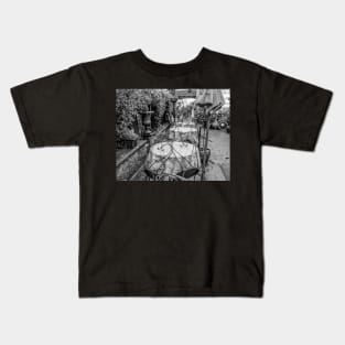 Outdoor dining Kids T-Shirt